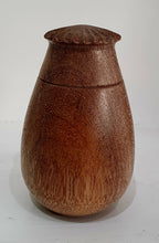 Load image into Gallery viewer, Tulipwood, Poppy seed box.