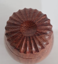 Load image into Gallery viewer, Tulip and poppy seed box