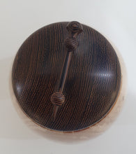 Load image into Gallery viewer, Spalted Beech Box with Wengewood lid