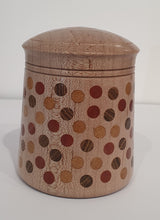 Load image into Gallery viewer, Maple box with inlays