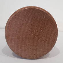 Load image into Gallery viewer, Maple box with inlays