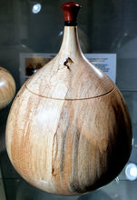 Load image into Gallery viewer, Spalted Beech box with Pink Fur Top