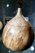 Load image into Gallery viewer, Spalted Beech box with Pink Fur Top