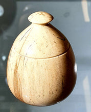 Load image into Gallery viewer, Spalted beech small box