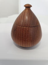 Load image into Gallery viewer, Walnut Box