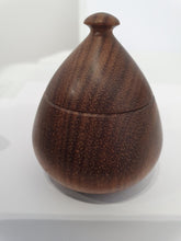 Load image into Gallery viewer, Walnut Box