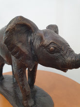 Load image into Gallery viewer, Pure Bronze Elephant Limited 1/10
