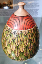 Load image into Gallery viewer, Sycamore Leaf Box.
