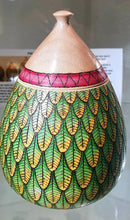 Load image into Gallery viewer, Sycamore large Leaf Box.
