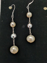 Load image into Gallery viewer, Stainless Steel earring with Fresh Water pearls
